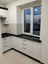 Фото черных кухонь в хрущевке