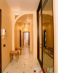 If there is no door from the hallway to the kitchen photo