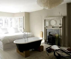Photo of the bathroom in the middle