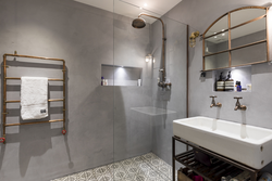 Metal bathtub design