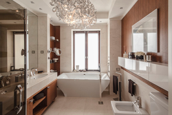 Pəncərə dizaynlı hamam 5 kv.m.