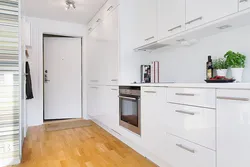Design of a one-room kitchen in the hallway