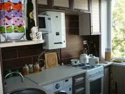 Газды су жылытқышы бар шағын пәтерлі асүйдің дизайны