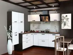Kichik oshxona fotosuratida qorong'u oshxona to'plami