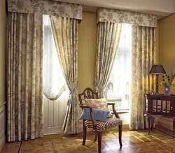 Çıxışı olan qonaq otağı üçün foto pərdələr