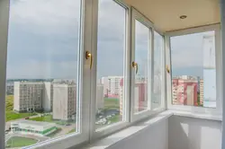 Пластыкавыя вокны на лоджыі фота