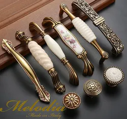 Classic kitchen handles photo