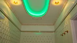 Потолочные плінтусы ў ванны пакой