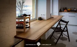 Падваконнік як барная стойка на кухні фота