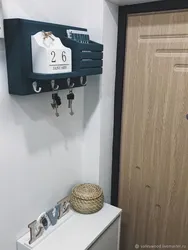 Ключница в интерьере прихожей