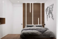 Decor with slats in the bedroom interior
