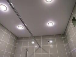 Bathroom spots photo