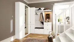 Oq kichik koridor fotosurati