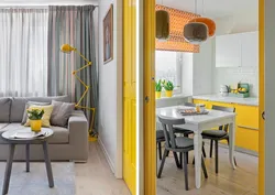 Mətbəx interyerində sarı divan