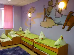 Decorating a bedroom in a kindergarten in photos