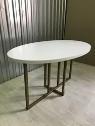 Oshxona fotosurati uchun oval ovqatlanish stoli