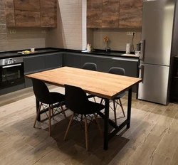 Loft mətbəx masasının fotoşəkili