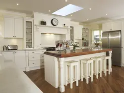 Kitchen design with bar counter Provence