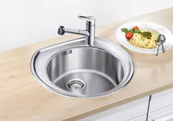 Дизайн кухни с круглыми мойками