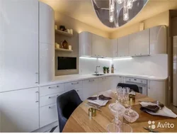 Kitchen design with TV 8 sq m