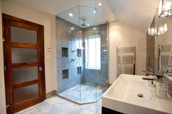 Bathroom design with railing
