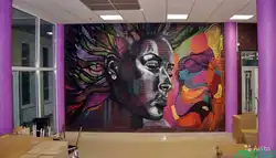 Yashash Xonasining Ichki Qismidagi Graffiti