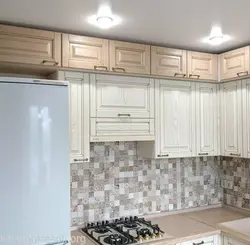 Кухни классика с антресолью фото