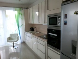 Kitchen 4m straight with refrigerator design