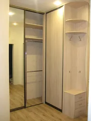 Coupe design in the hallway corner