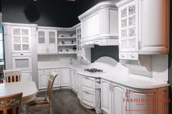 Corner white classic kitchens photo