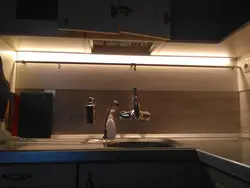 Тасмаи LED барои ошхона дар зери шкафҳо, ки чӣ гуна аксҳоро пайваст кардан мумкин аст