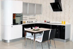 White kitchen design black bottom