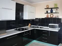 White kitchen design black bottom
