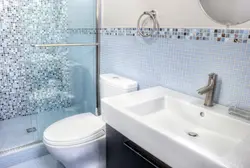 Bathroom design for small bathtub with mosaic tiles