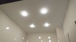 How to arrange lamps in the bathroom photo