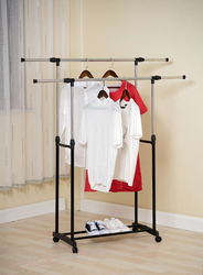 Floor hangers in the bedroom photo