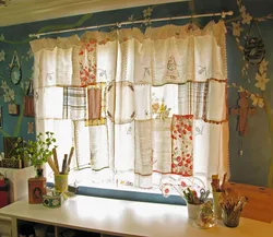 Curtain design for kitchen gardens