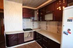 Дизайн кухни 10 м с вентиляционным коробом