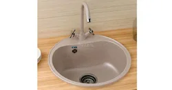 Кухня с круглой мойкой из искусственного камня фото