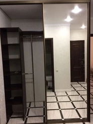 Гардеробную с дверью купе в прихожую фото
