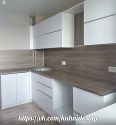 Дуб ниагара столешница в интерьере кухни