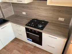 Дуб ниагара столешница в интерьере кухни