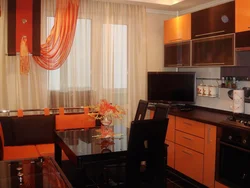 Photo of curtains for the kitchen if the wallpaper is orange