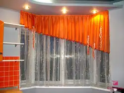 Фота штор для кухні калі шпалеры аранжавыя