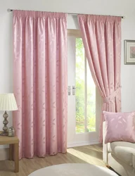 What curtains are suitable for a pink bedroom photo