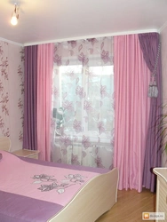 What curtains are suitable for a pink bedroom photo