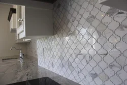 Arabesque tiles kitchen photo