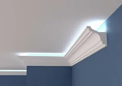 Plinths for the ceiling in the bedroom photo