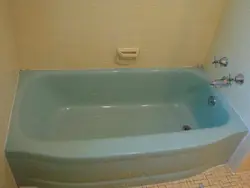 Acrylic bathtub painting photo