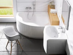 Photo of what types of bathtubs there are for a small bathroom